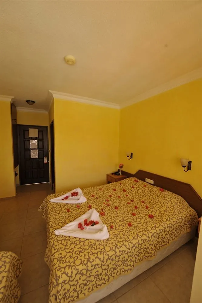 Mavibelce Hotel Ölüdeniz 2*,