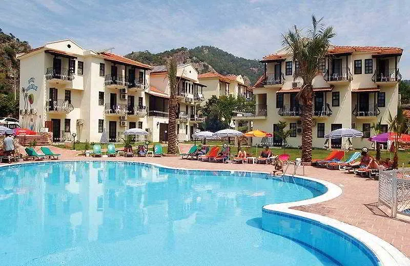 Mavibelce Hotel 올루데니스